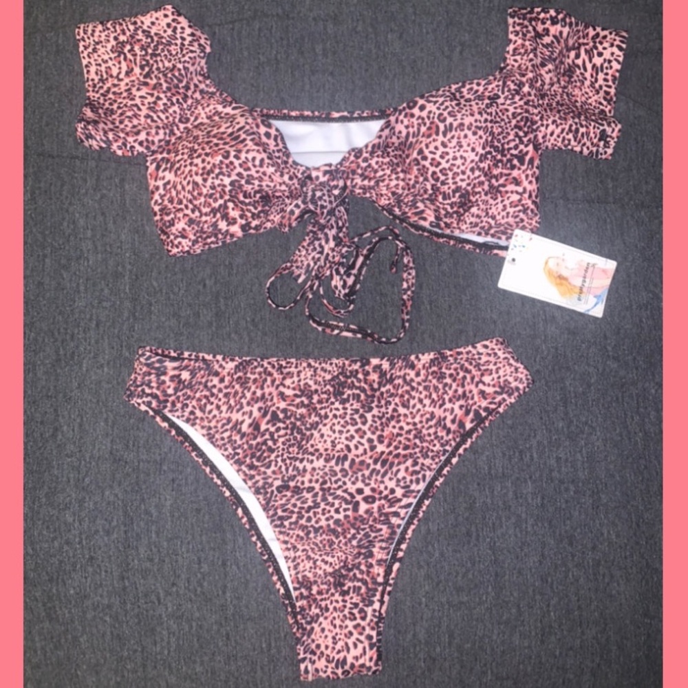 pink cheetah print swim suit set new with tags size small
